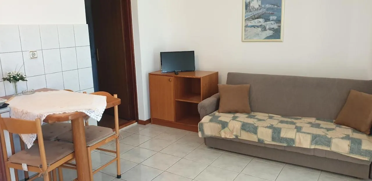 Apartments L.Z. Starigrad Paklenica