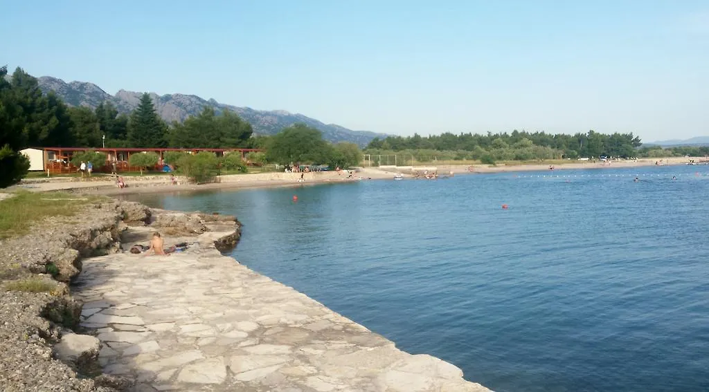 Apartments L.Z. Starigrad Paklenica 0*,