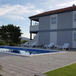 Zanic Apartament